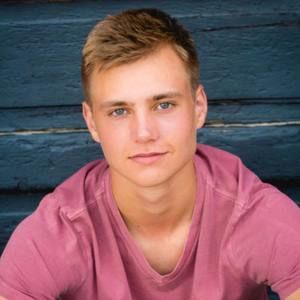 Meet your Posher, Alec